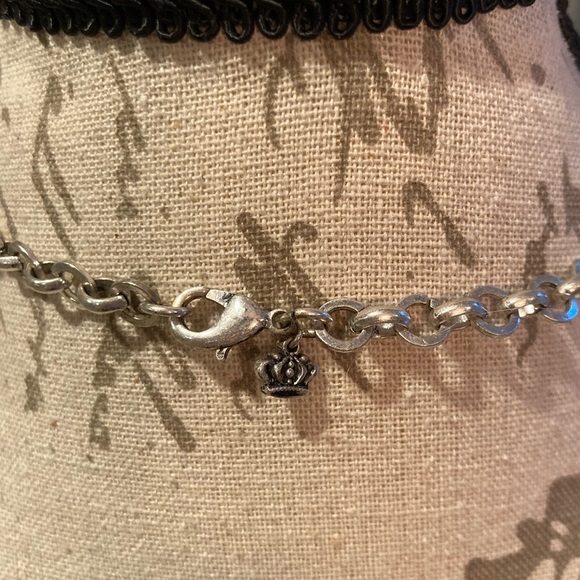 Premier Reversible Necklace & Earrings - Picture 8 of 10